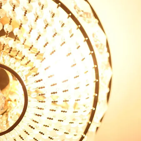 Riverside Готель